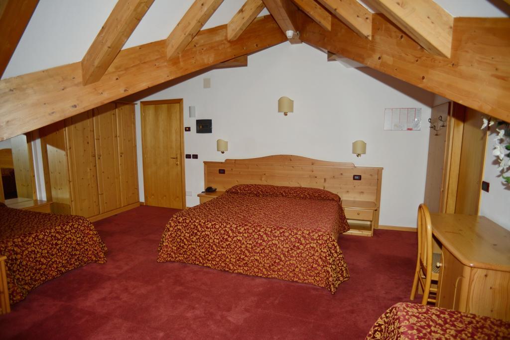 Hotel Canada Andalo Pokoj fotografie